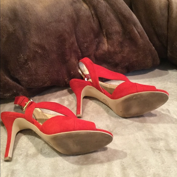 Shoes - Picture 2 of 3